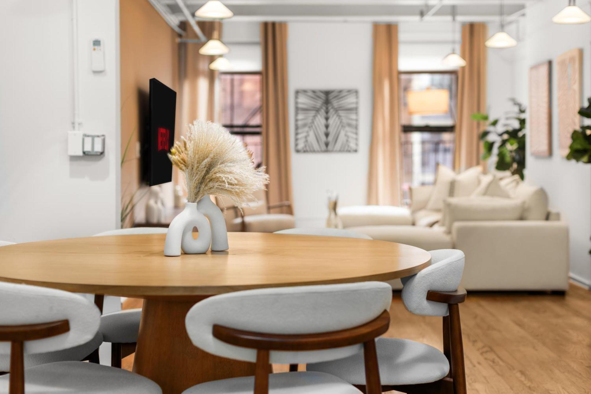 Stylish And Spacious 3 Bdr Unit In Dumbo Nyc